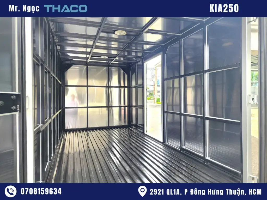 Xe Tải Kia K250 2.49 Tấn Thùng Kín