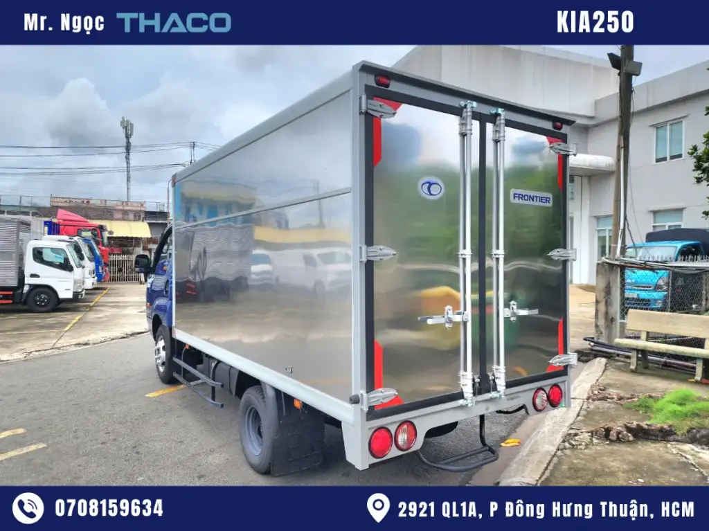 Xe Tải Kia K250 2.49 Tấn Thùng Kín